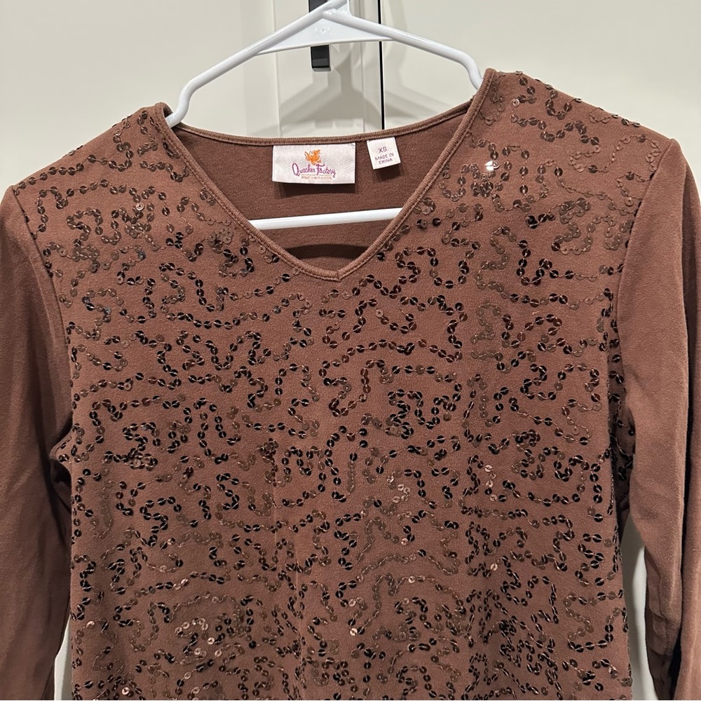 Quacker Factory women’s XS Brown Sequin Long Sleeve Top,3/4 sleeve,fall